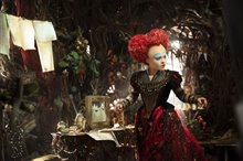 Alice Through the Looking Glass Photo 26