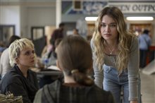 Carrie (Prime Video) Photo 16
