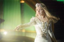 Oz The Great and Powerful Photo 23