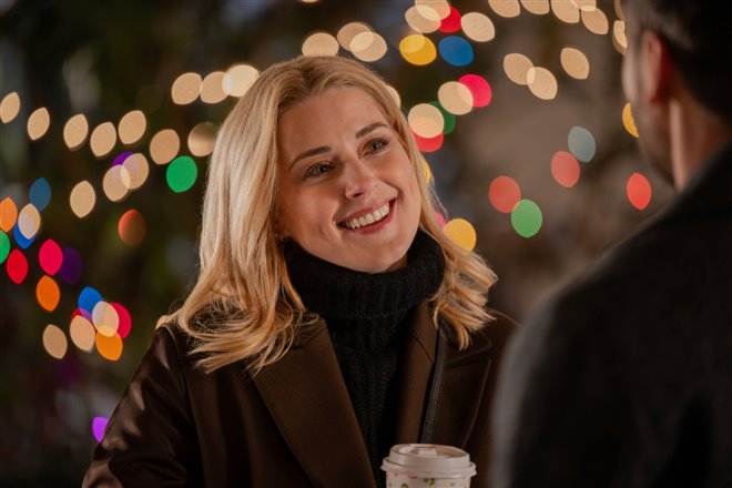 My Secret Santa (Netflix) Photo 2 - Large