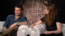 Alden Ehrenreich & Alice Englert (Beautiful Creatures) - Interview Video