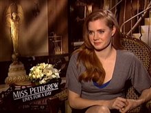 Amy Adams (Miss Pettigrew Lives for a Day) - Interview Video