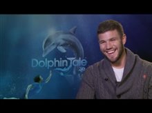 Austin Stowell (Dolphin Tale) - Interview Video