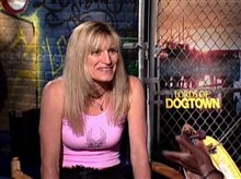 CATHERINE HARDWICKE - LORDS OF DOGTOWN - Interview Video
