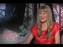 Catherine Hardwicke (Red Riding Hood) - Interview Video
