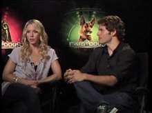 Christina Applegate & James Marsden (Cats & Dogs: The Revenge of Kitty Galore) - Interview Video