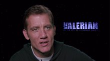 Clive Owen Interview - Valerian and the City of a Thousand Planets Video