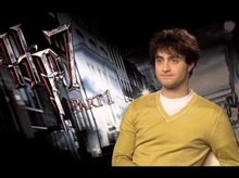 Daniel Radcliffe (Harry Potter and the Deathly Hallows: Part 1) - Interview Video