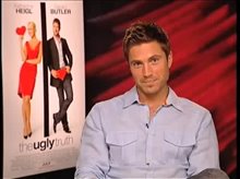 Eric Winter (The Ugly Truth) - Interview Video