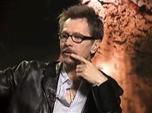 GARY OLDMAN - BATMAN BEGINS - Interview Video