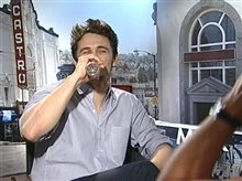 James Franco (Milk) - Interview Video