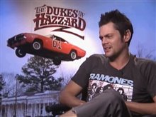 JOHNNY KNOXVILLE - THE DUKES OF HAZZARD - Interview Video