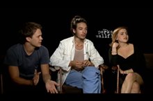Johnny Simmons, Ezra Miller & Mae Whitman (The Perks of Being a Wallflower) - Interview Video