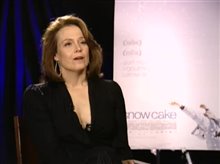 SIGOURNEY WEAVER (SNOWCAKE) - Interview Video