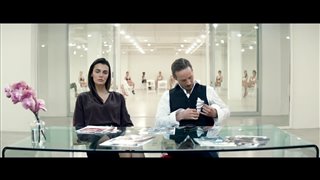 The Neon Demon movie clip - "The Walk" Video Thumbnail