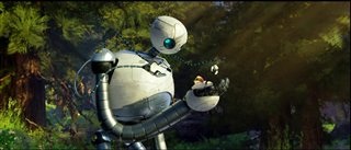 THE WILD ROBOT Clip - "Baby Hatches" Video Thumbnail